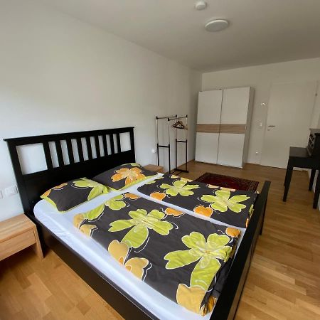 Apartment 9 Stops Away From City-Centre Wenen Buitenkant foto