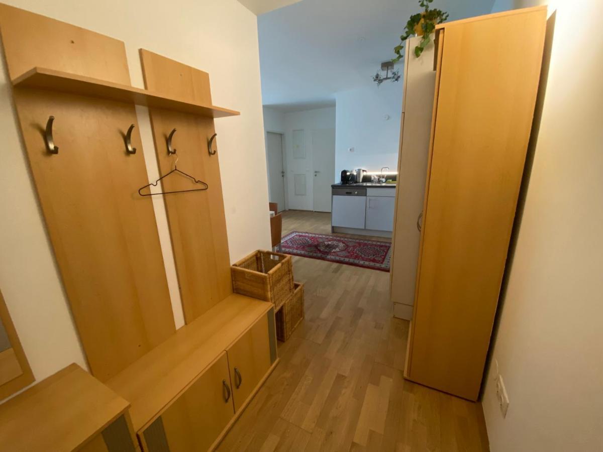 Apartment 9 Stops Away From City-Centre Wenen Buitenkant foto